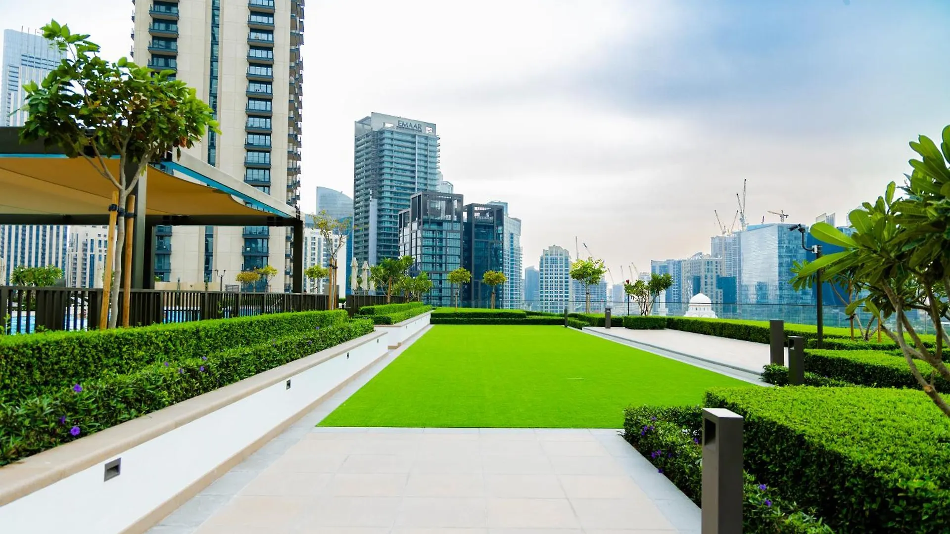 Lägenhet Burj Crown - First Class Boulevard View, 9 Min Walk Dubai Mall Förenade Arabemiraten