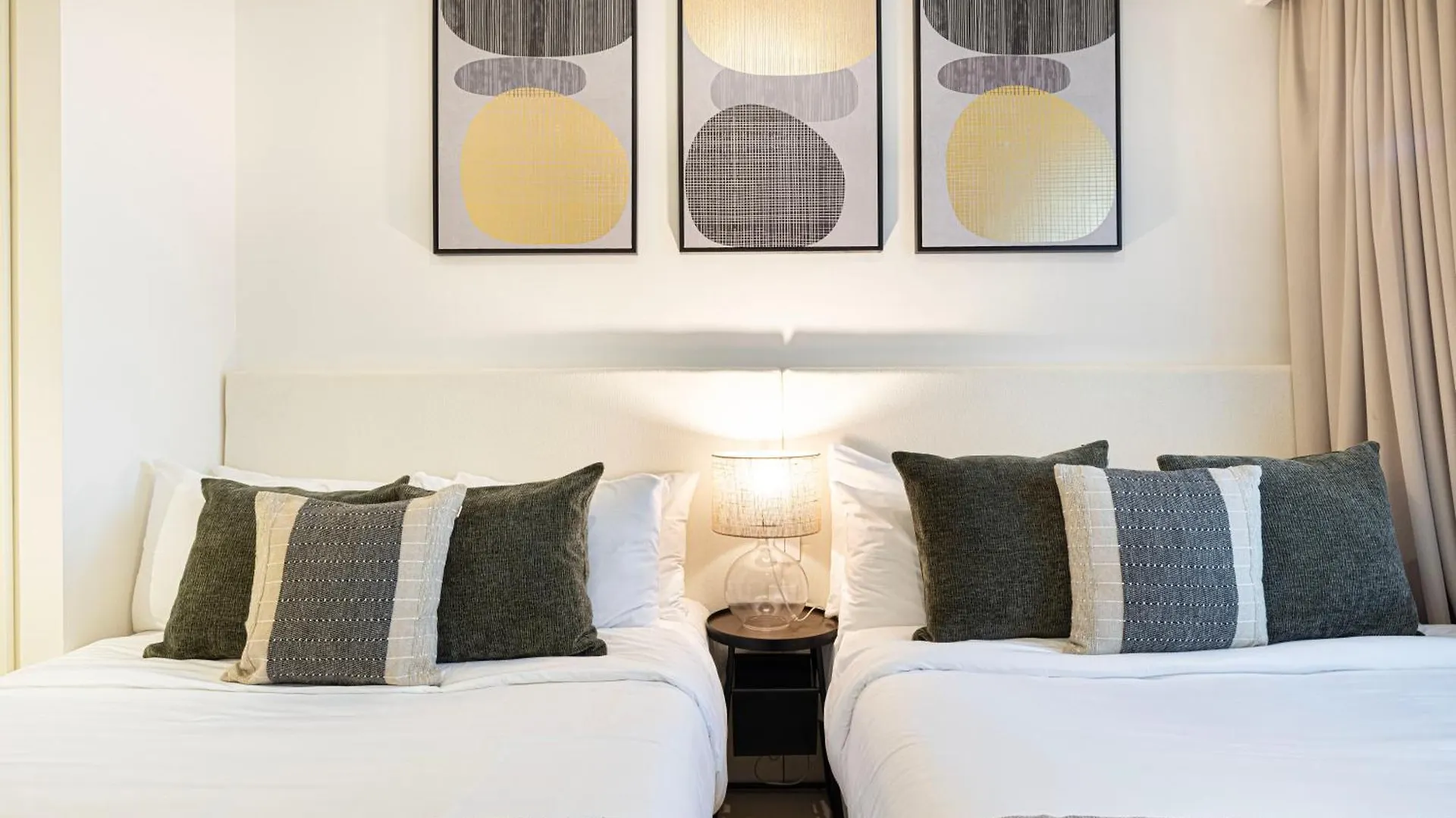 Burj Crown - First Class Boulevard View, 9 Min Walk Dubai Mall 0*,  阿拉伯联合酋长国